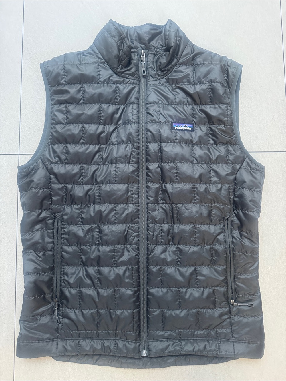 Patagonia Men’s Nano Puff Vest- Dark Gray